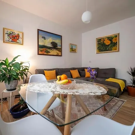 Mila's Place דירה טיראנה